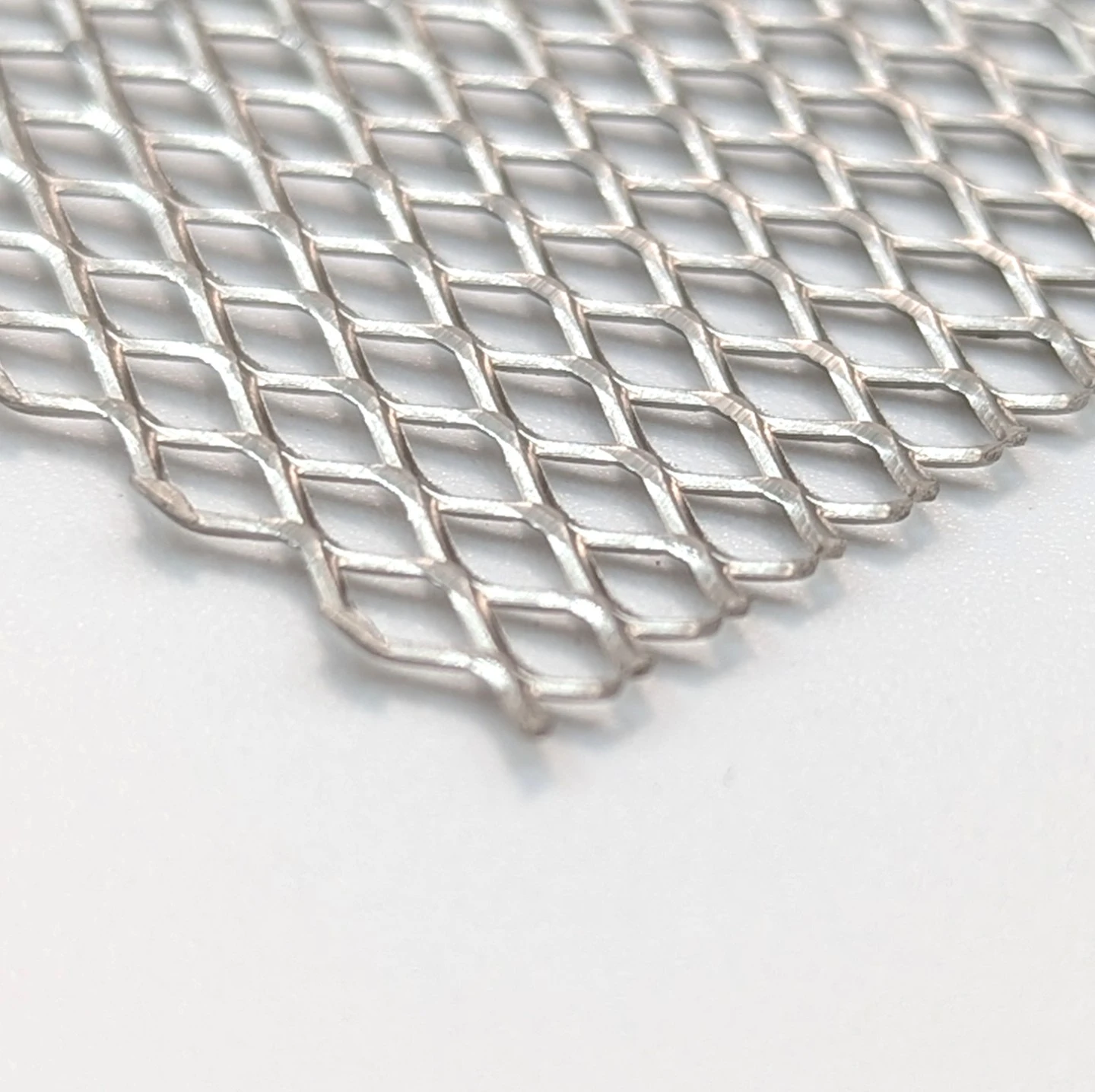 Nickel expanded mesh — view 1